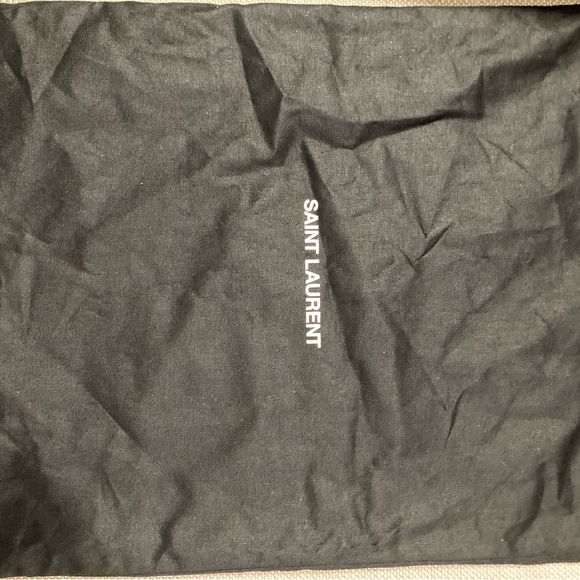 Saint Laurent Dust Bag. Measures at 15x11.5 - Picture 2 of 8